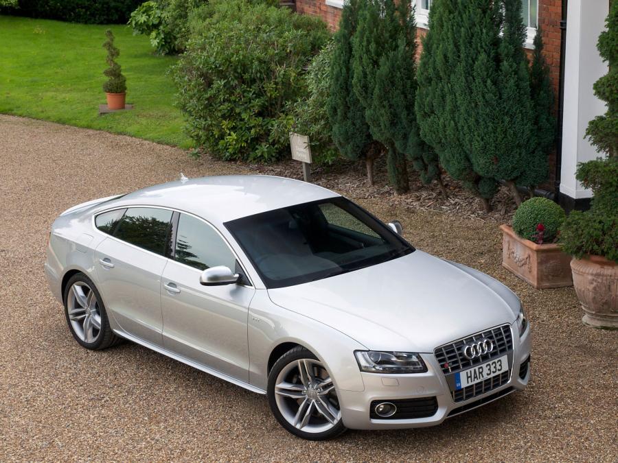  Audi S5 Sportback 2010 года  (UK) (фото 4 из 8)